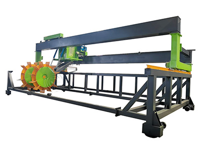 Wheeled compost turner